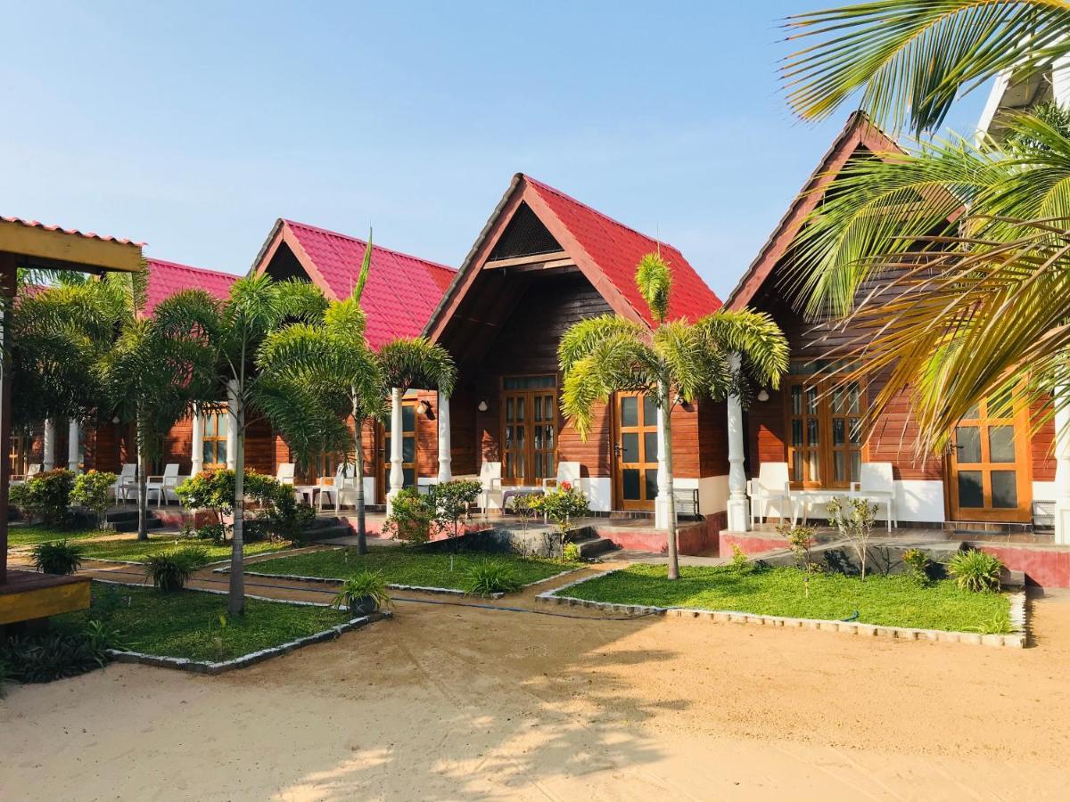 Elegant Green Beach Resort Triquinimale Exterior foto