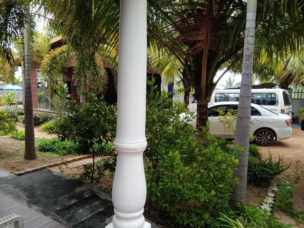 Elegant Green Beach Resort Triquinimale Exterior foto