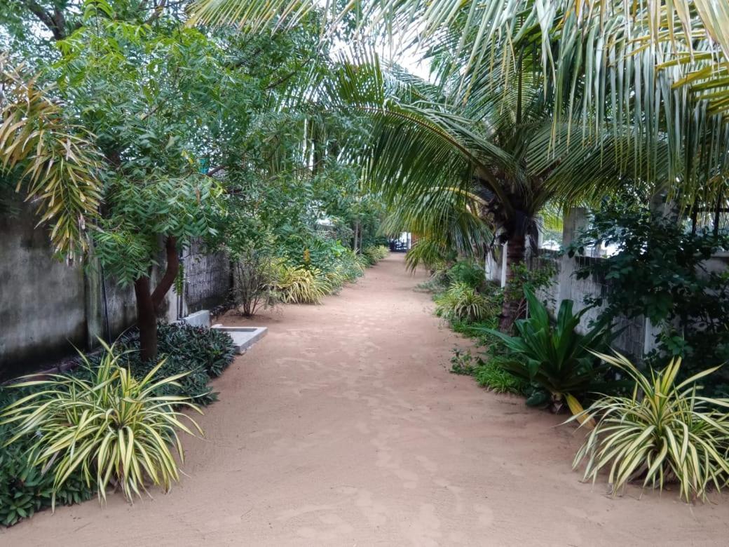 Elegant Green Beach Resort Triquinimale Exterior foto