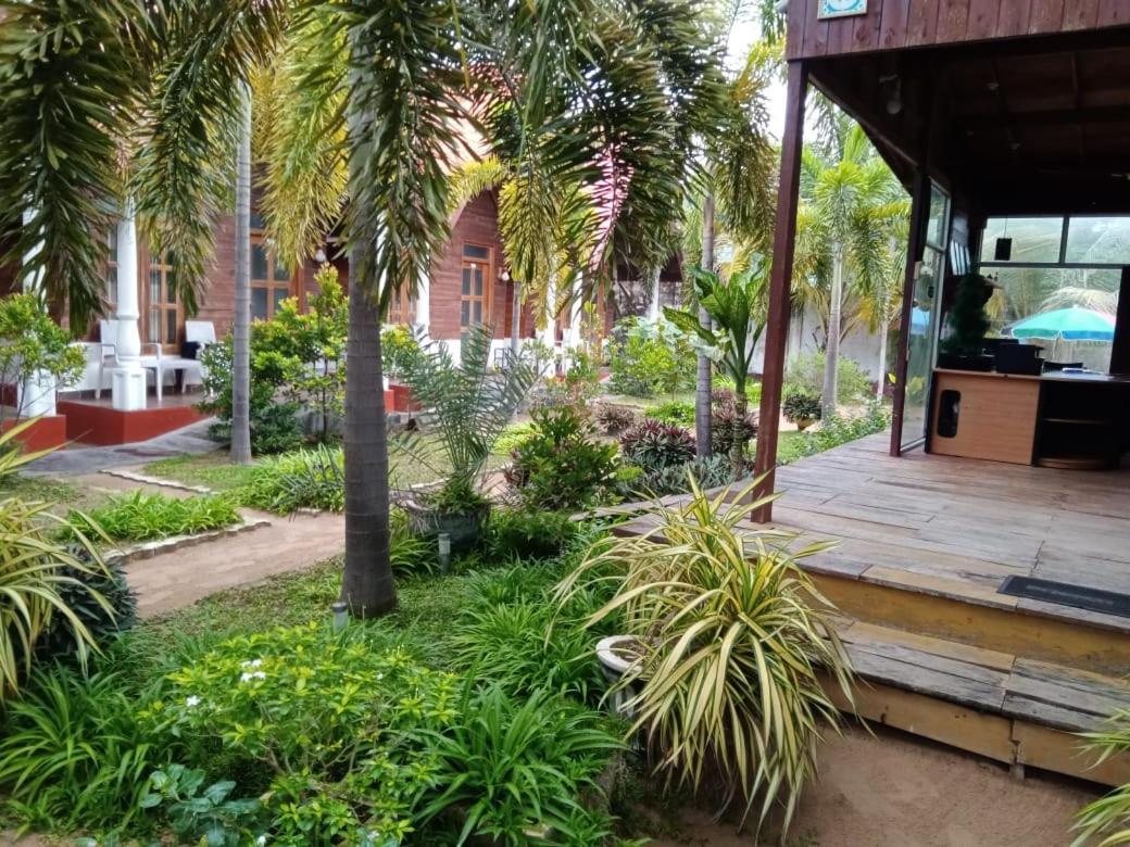 Elegant Green Beach Resort Triquinimale Exterior foto
