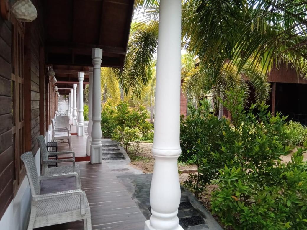 Elegant Green Beach Resort Triquinimale Exterior foto