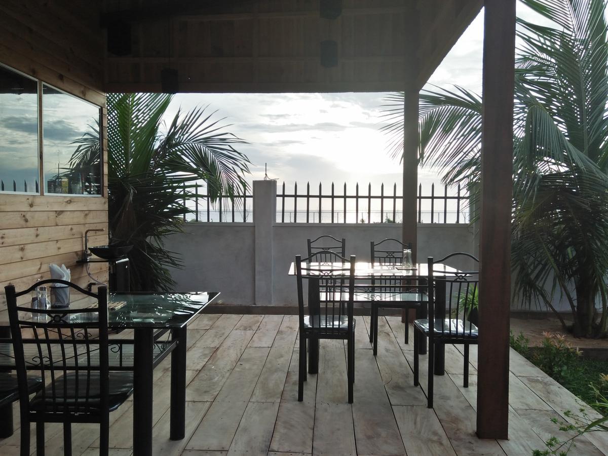 Elegant Green Beach Resort Triquinimale Exterior foto