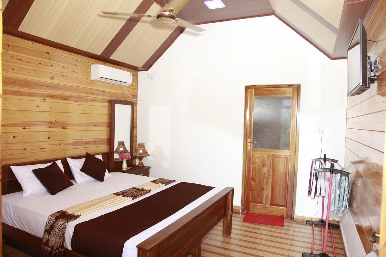 Elegant Green Beach Resort Triquinimale Exterior foto