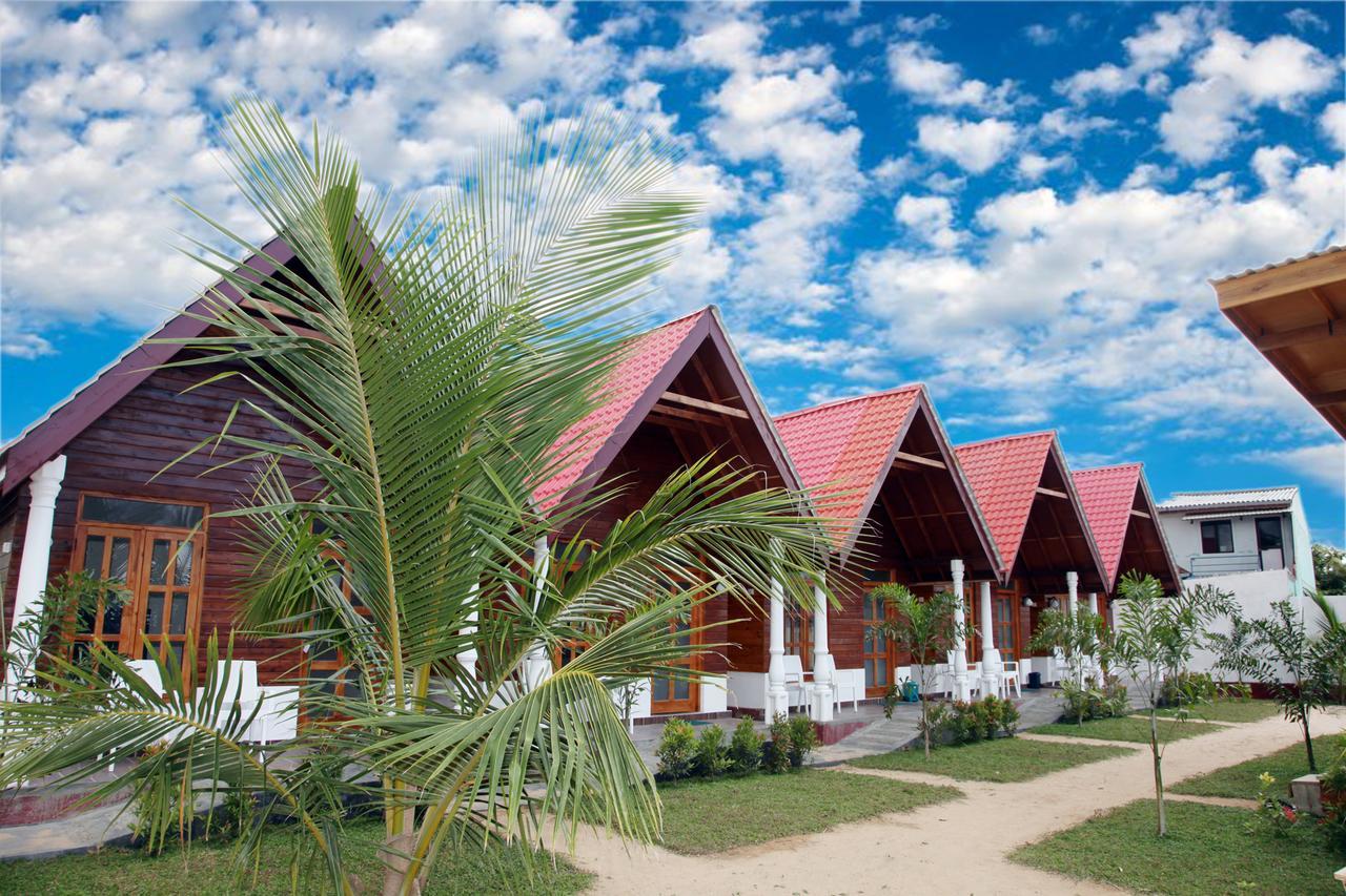 Elegant Green Beach Resort Triquinimale Exterior foto