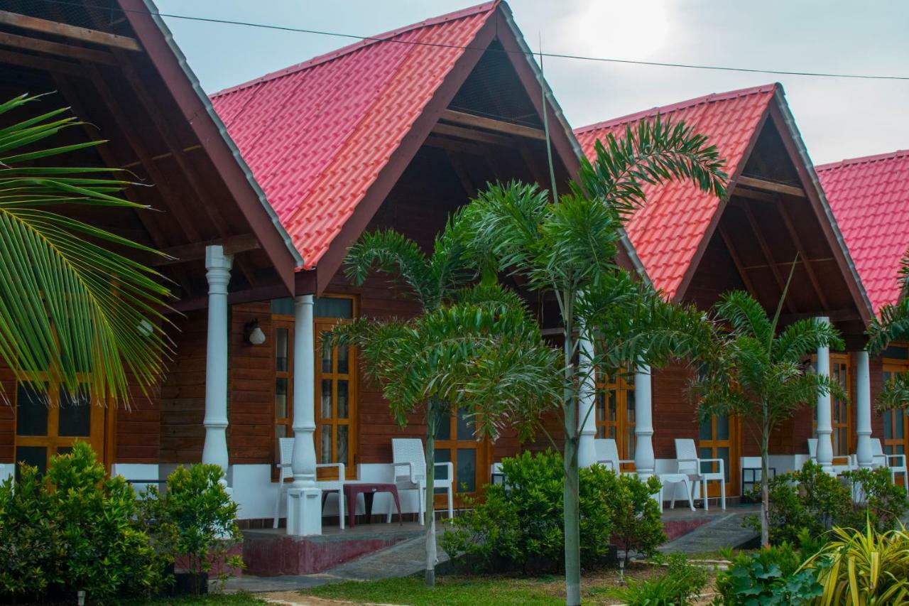 Elegant Green Beach Resort Triquinimale Exterior foto